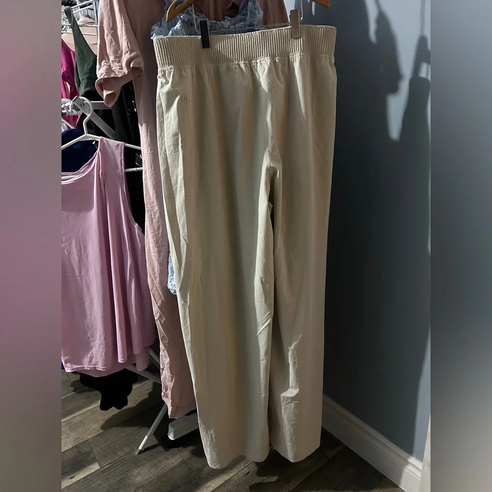 COPY 🍋 Lululemon Stretch Woven Wide-Leg High-Rise Pant, Bone, size L - Picture 5 of 14
